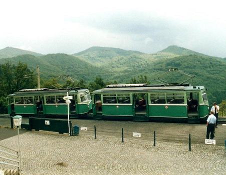 ...die neue Drachenfelsbahn...