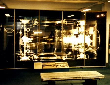 R�ntgenaufnahme eines Autos.