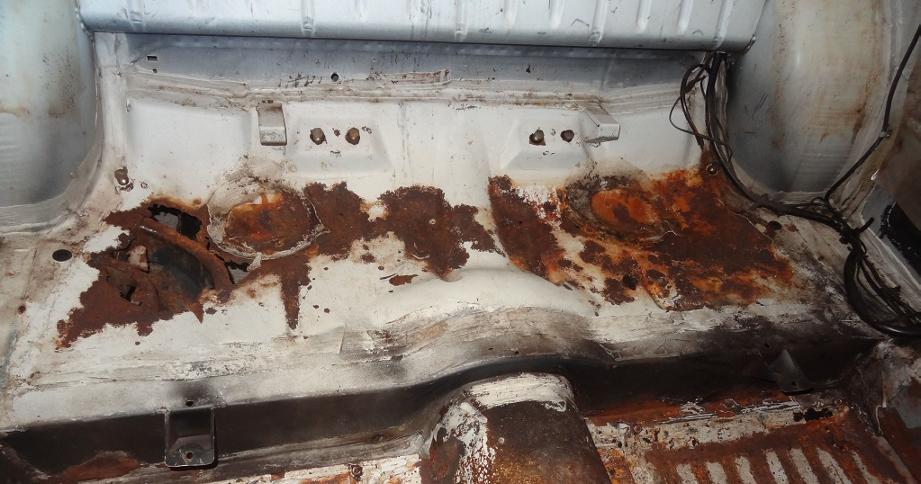 Unter der Fontsitzbank